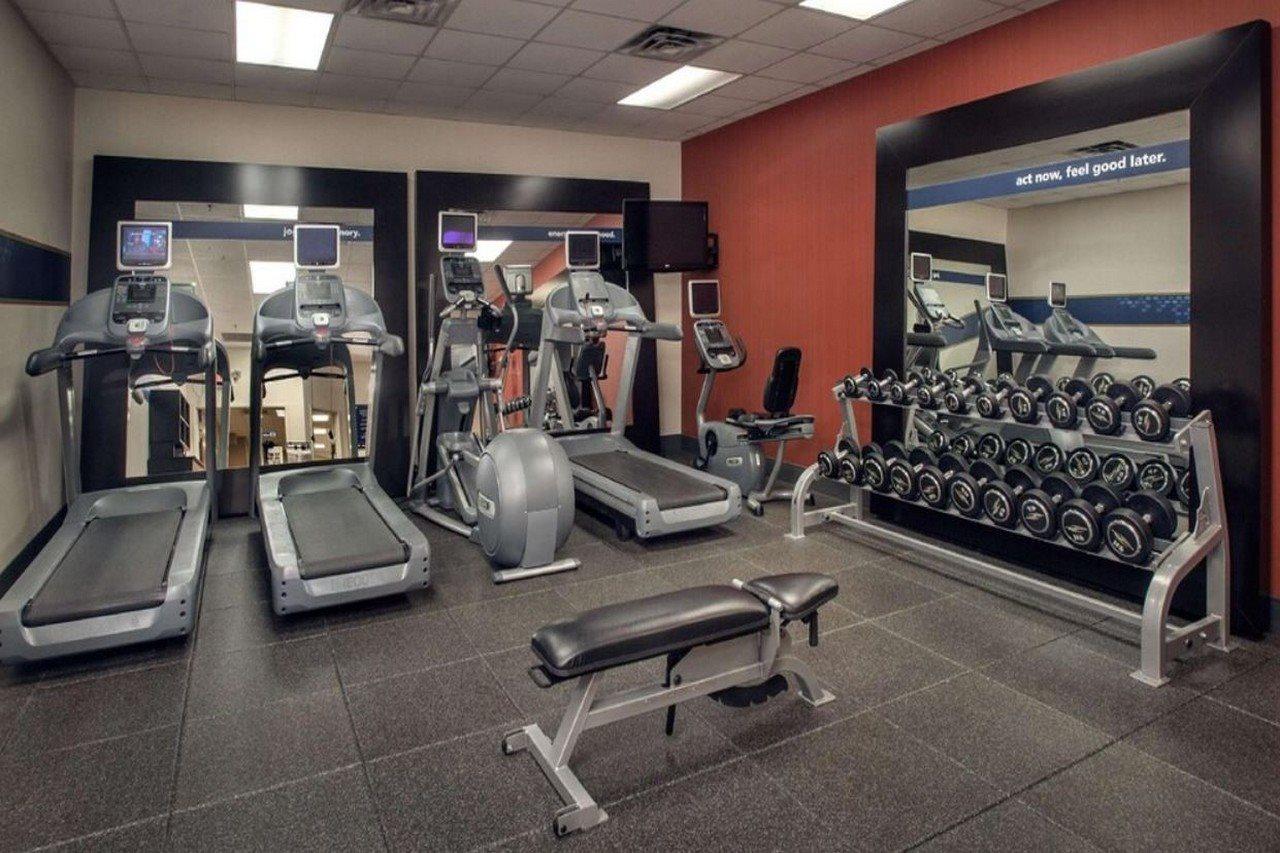 Hampton Inn & Suites Milwaukee Downtown Ngoại thất bức ảnh