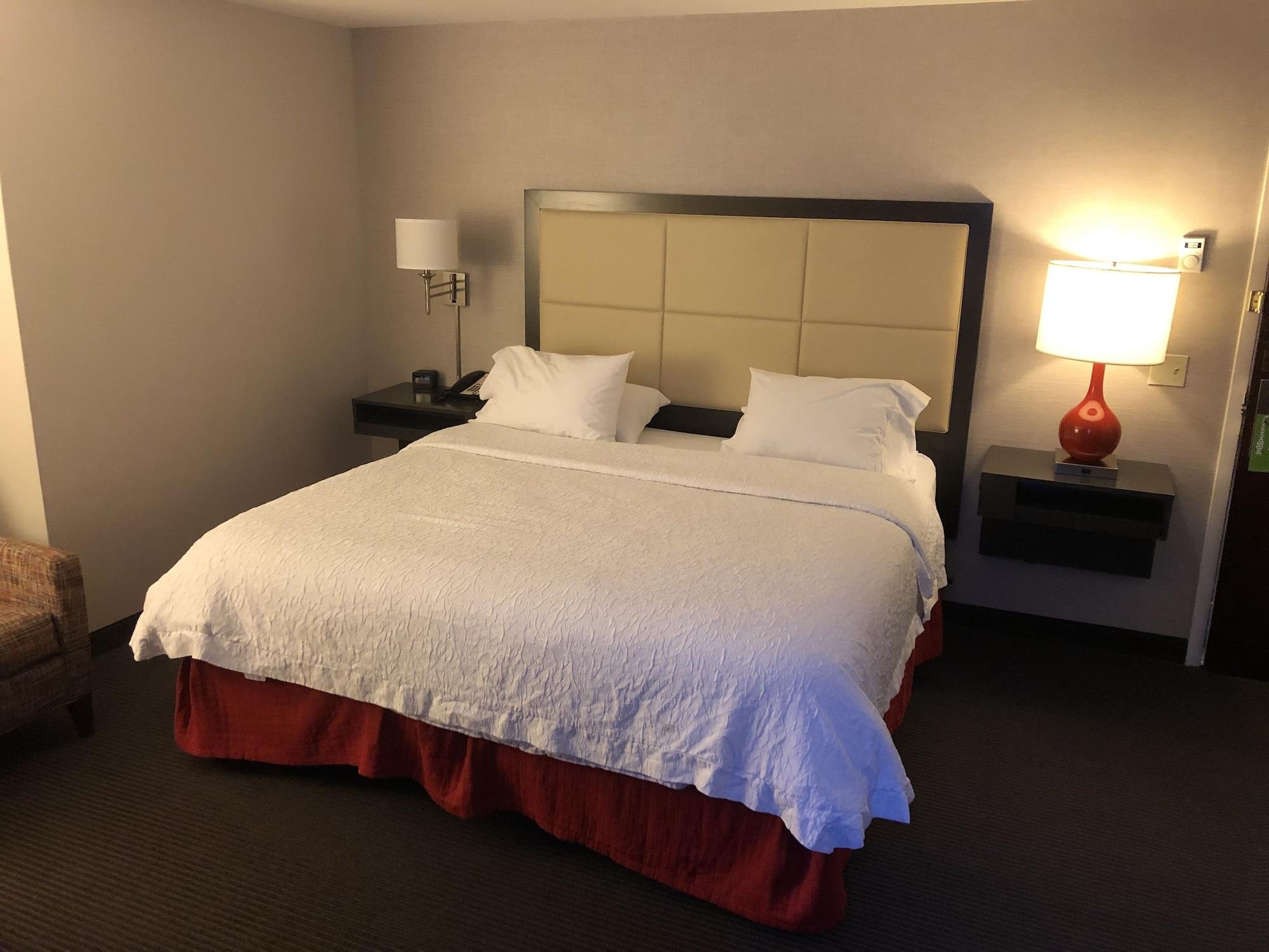 Hampton Inn & Suites Milwaukee Downtown Ngoại thất bức ảnh