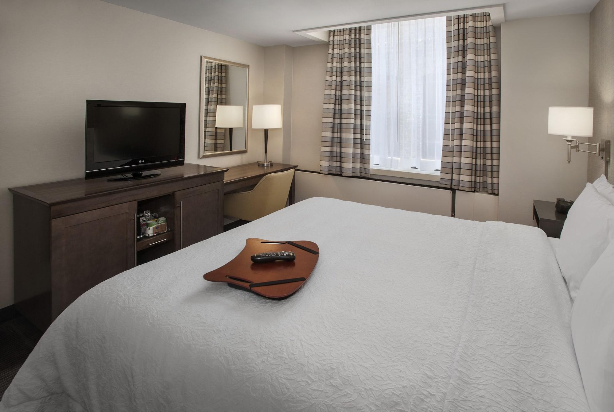 Hampton Inn & Suites Milwaukee Downtown Ngoại thất bức ảnh