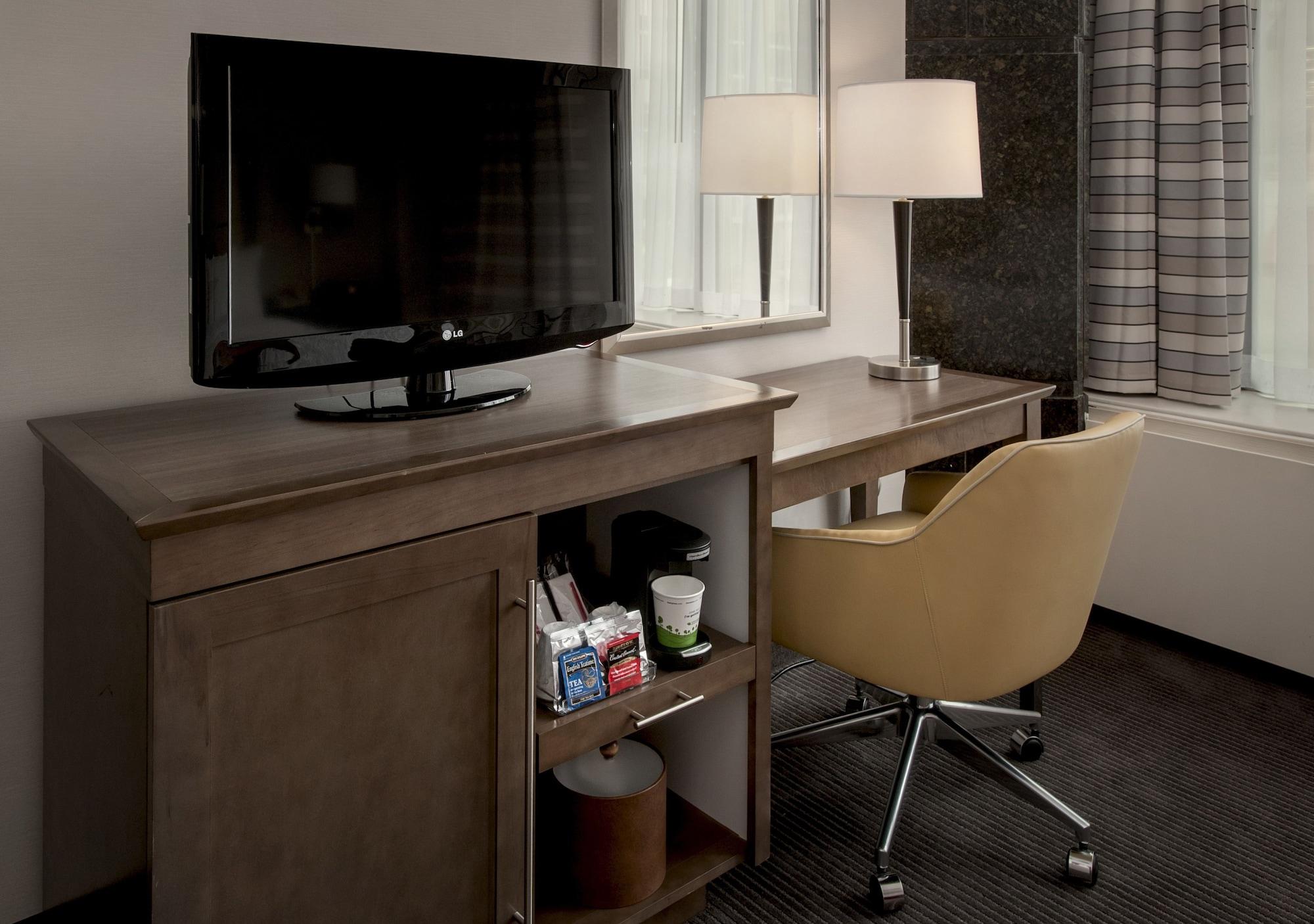 Hampton Inn & Suites Milwaukee Downtown Ngoại thất bức ảnh