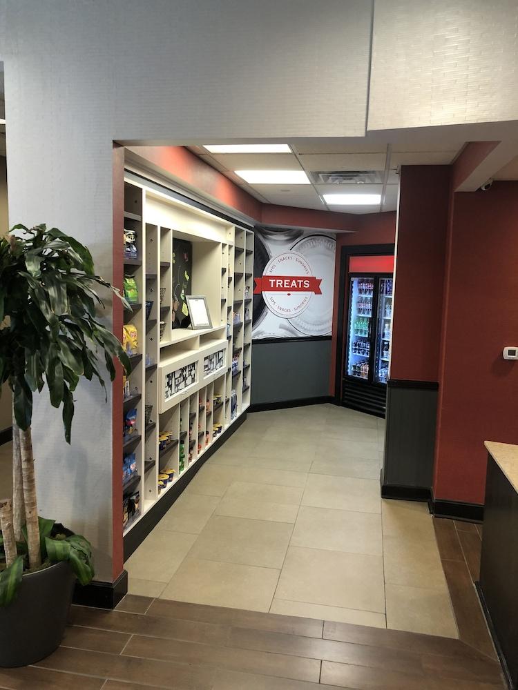 Hampton Inn & Suites Milwaukee Downtown Ngoại thất bức ảnh