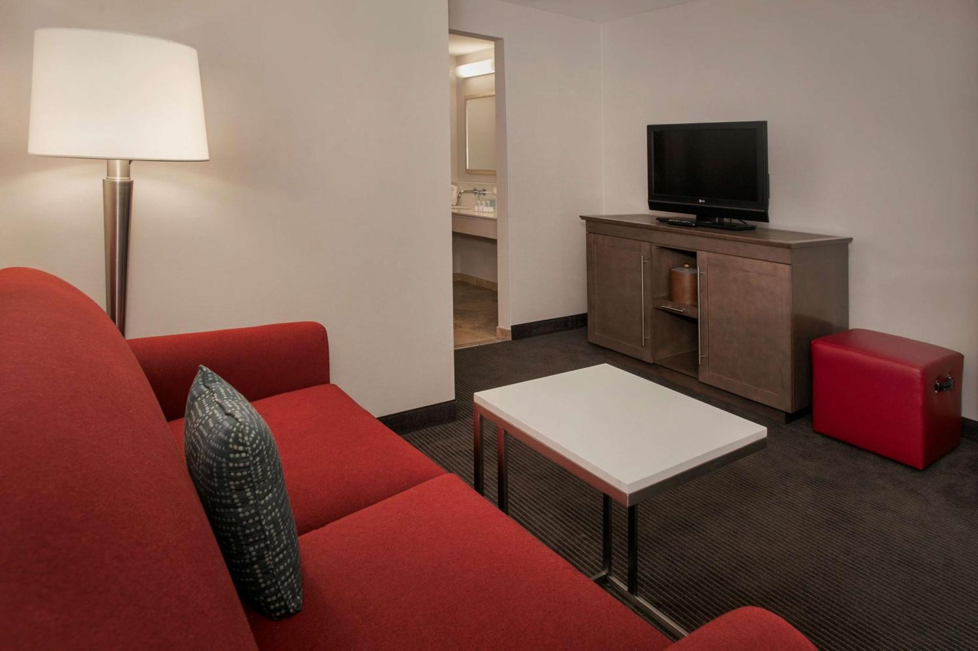 Hampton Inn & Suites Milwaukee Downtown Ngoại thất bức ảnh