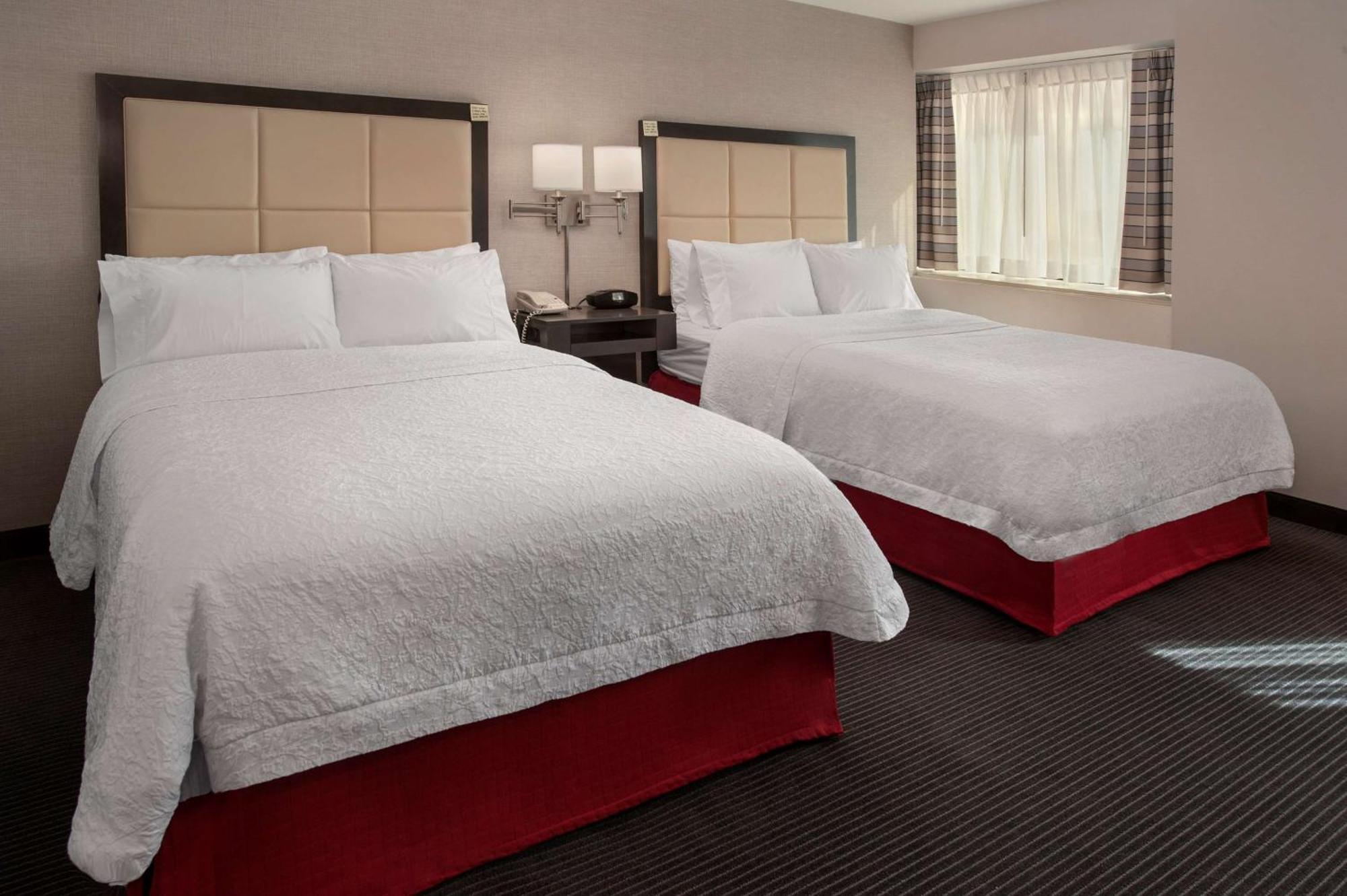 Hampton Inn & Suites Milwaukee Downtown Ngoại thất bức ảnh